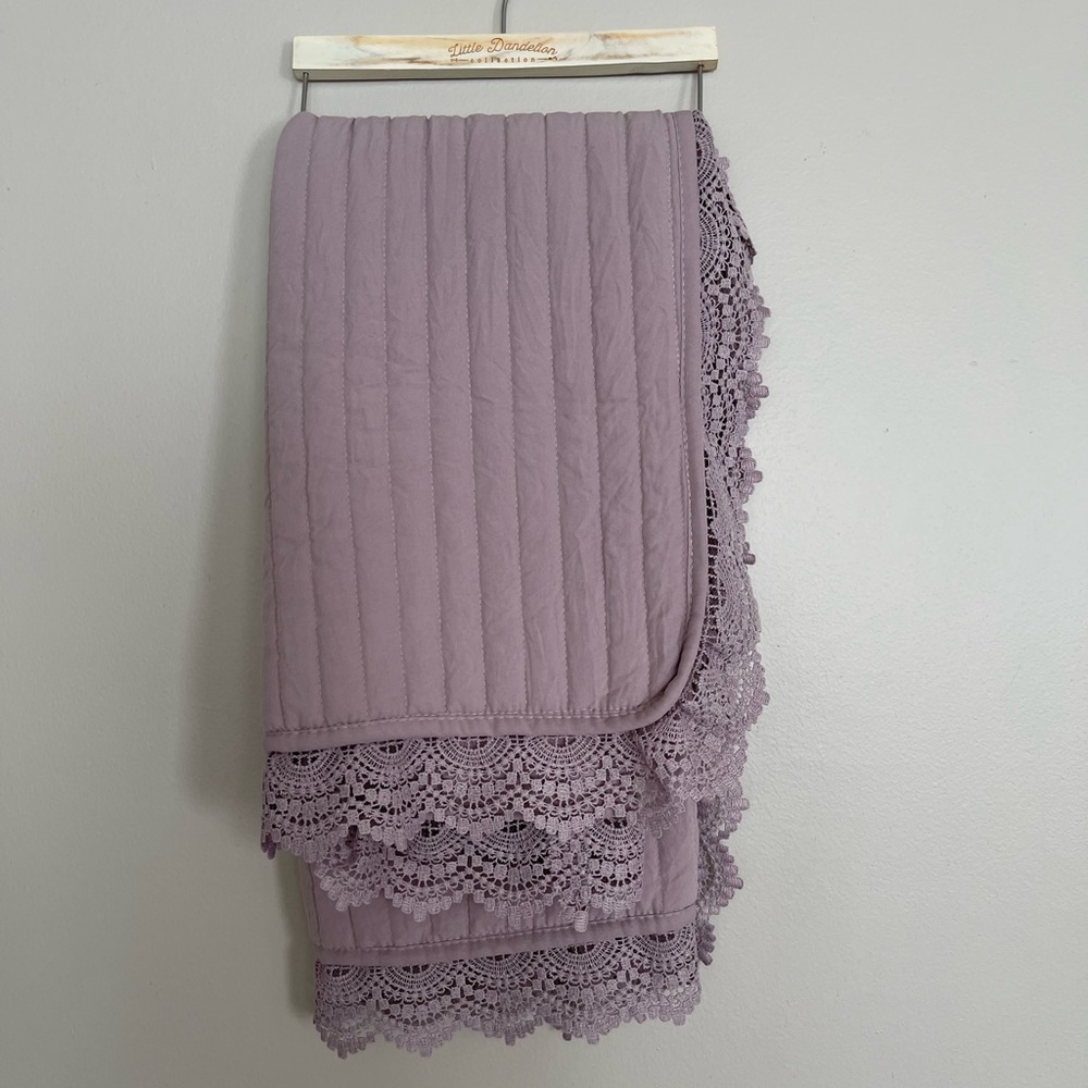 Like new Baby girl boho crochet quilt blanket 27x34inch